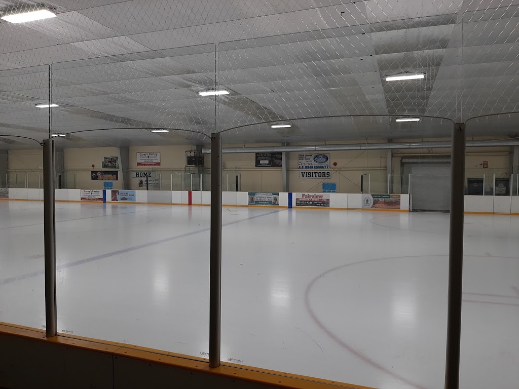 Carlisle Arena | 1496 Centre Rd, Carlisle, ON L0R 1H2, Canada | Phone: (905) 546-3747
