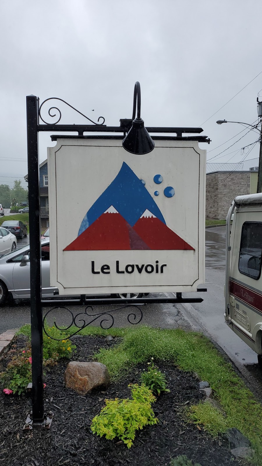 Lavoir St-Jovite Inc | 444 Rue de la Forge, Mont-Tremblant, QC J8E 3J4, Canada | Phone: (819) 425-8542