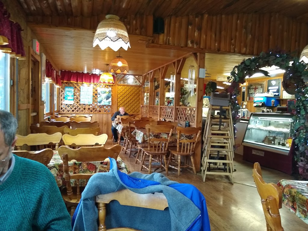 Lovesick Lake Restaurant | 4738 ON-28, Lakefield, ON K0L 2H0, Canada | Phone: (877) 654-3587