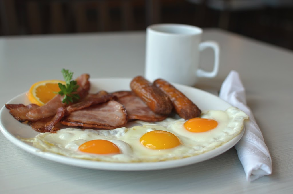 Smittys Restaurant Henderson | 1919 Henderson Hwy, Winnipeg, MB R2G 1P4, Canada | Phone: (204) 334-1162