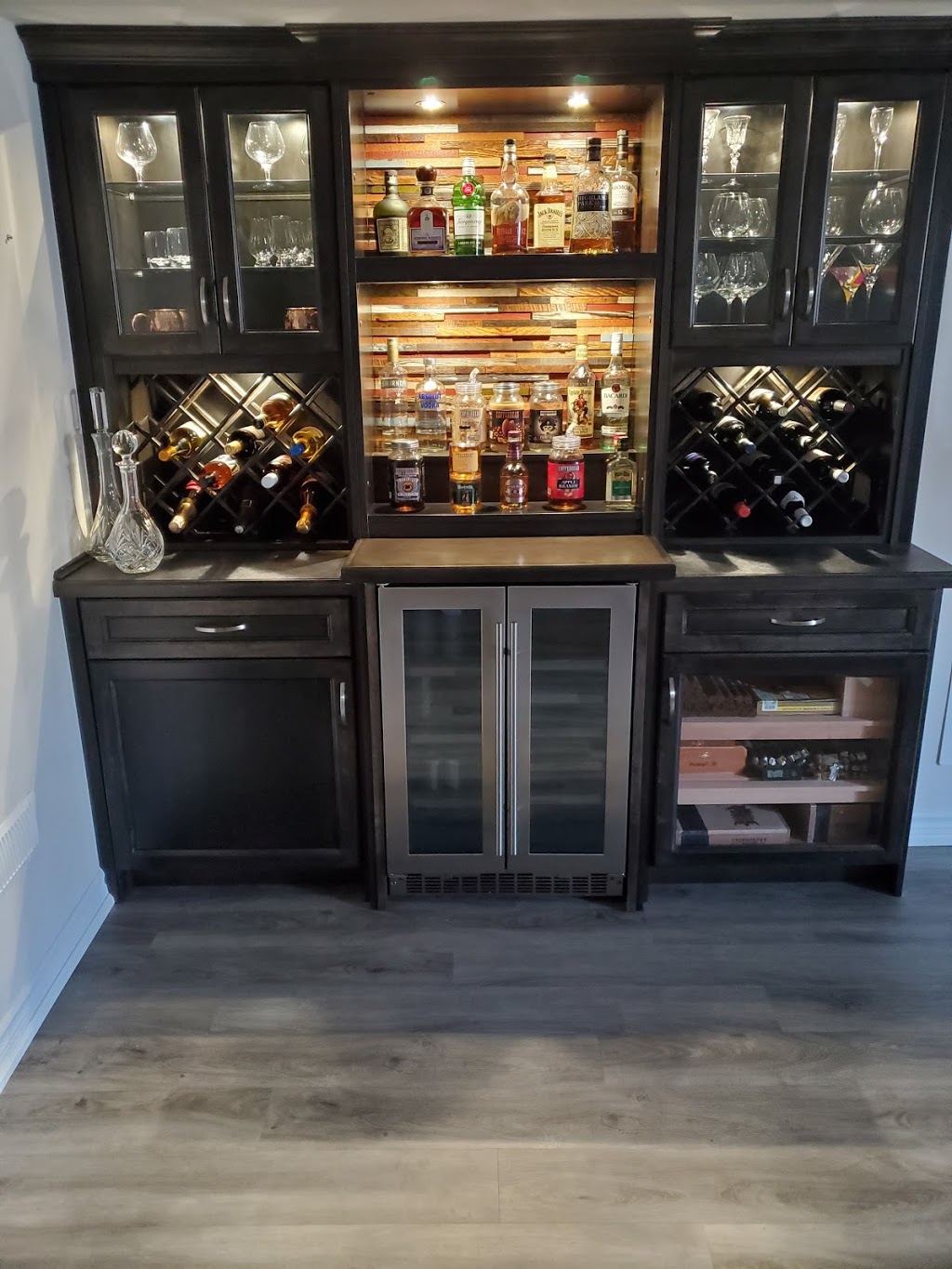 The Bar Store Canada Inc. | 640 Dickson Dr, Fergus, ON N1M 2W4, Canada | Phone: (519) 993-2279