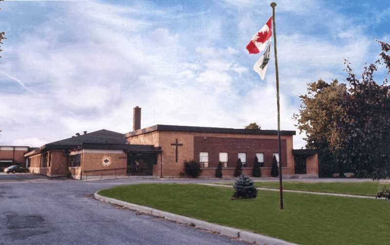 École élémentaire catholique Embrun Pavillon Saint-Jean (CSDCEO) | 1045 Notre Dame St, Embrun, ON K0A 1W0, Canada | Phone: (613) 443-2850