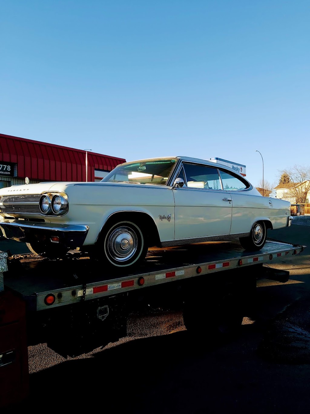 DJs Calgary Towing | Queensland Cir SE, Calgary, AB T2J 4E5, Canada | Phone: (403) 383-6640