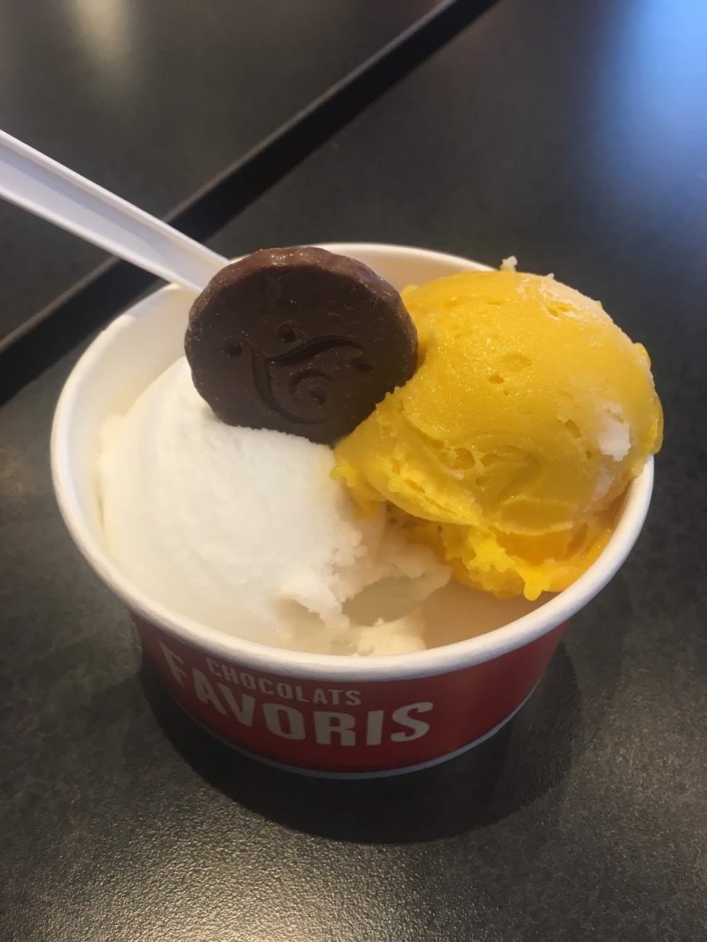 Chocolat Favoris | Boulevard Michèle-Bohec, Blainville, QC J7C, Canada | Phone: (450) 987-1363