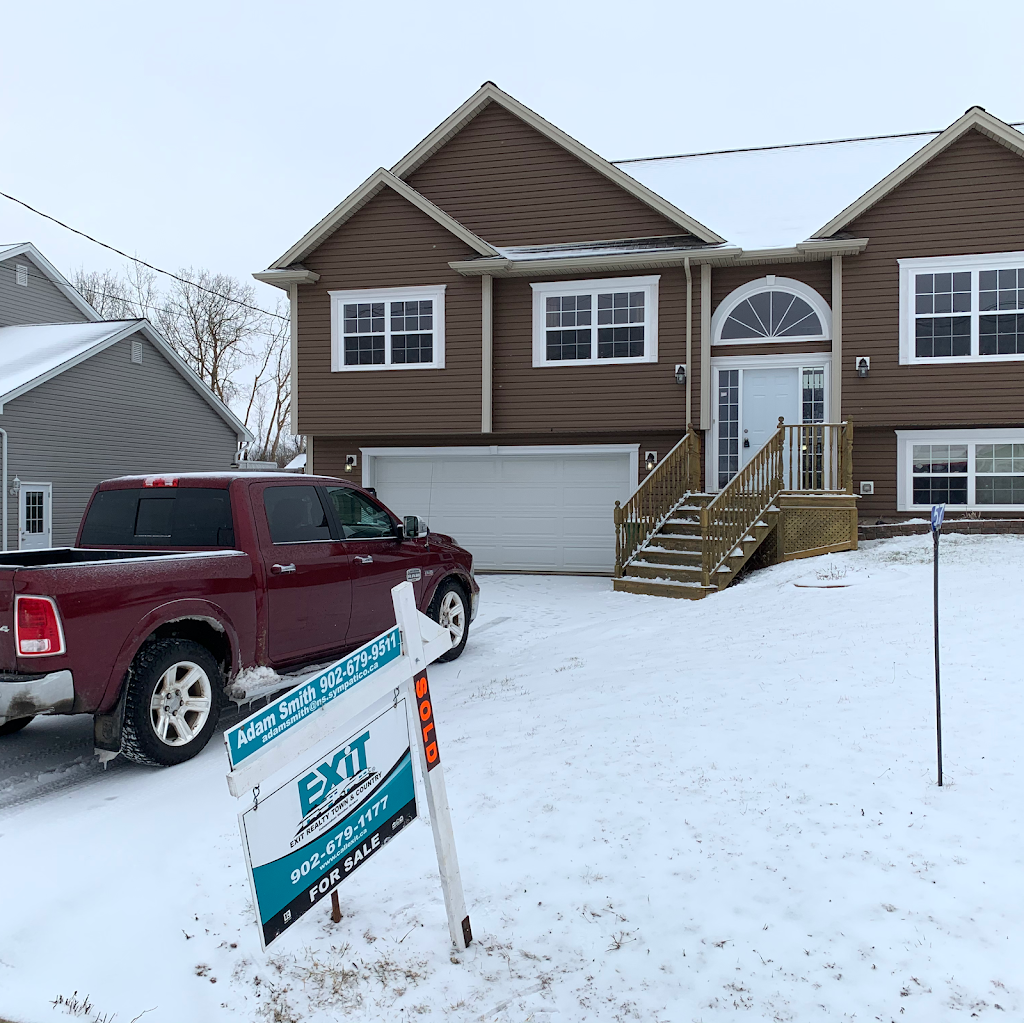 Adam Smith EXIT Realty Town & Country | 8873 Commercial St, New Minas, NS B4N 3C4, Canada | Phone: (902) 679-9511