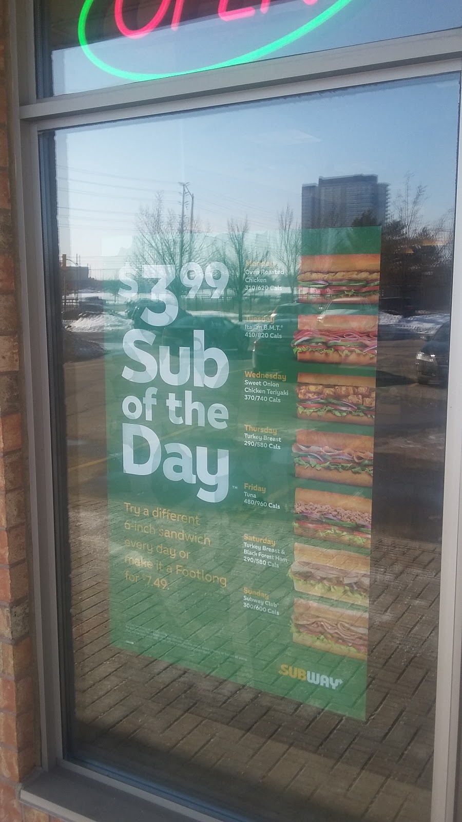 Subway | 2555 Erin Centre Blvd Unit 6, Mississauga, ON L5M 5H1, Canada | Phone: (905) 819-0770
