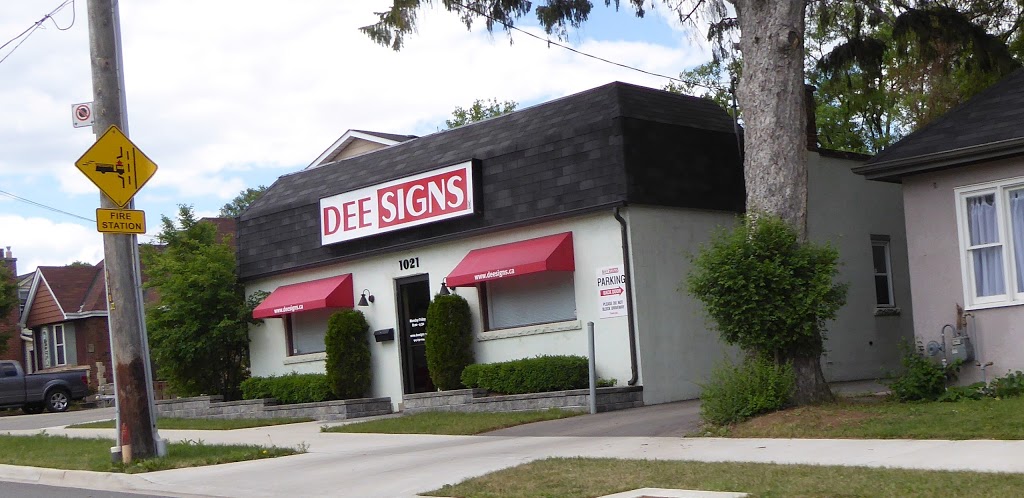 Dee Signs | 1021 Waterdown Rd, Burlington, ON L7T 1N4, Canada | Phone: (905) 639-1144
