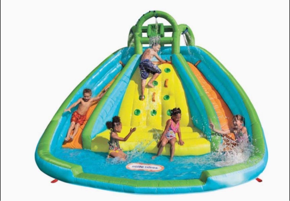 Location Pishimuss : Jeux gonflables | 112 Rue Mahikan, Mashteuiatsh, QC G0W 2H0, Canada | Phone: (418) 618-5784
