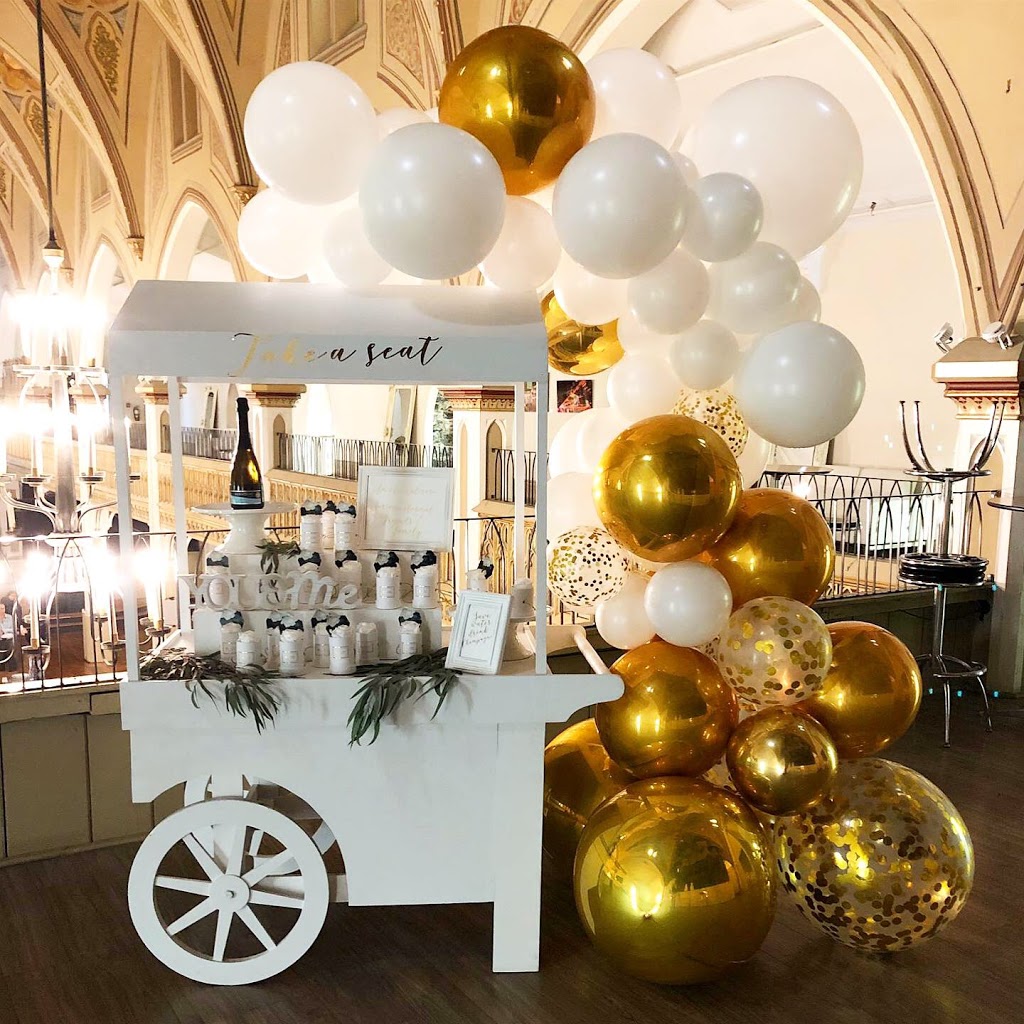 Balloon Bar | 9260 Boul Henri-Bourassa O, Saint-Laurent, QC H4S 1L5, Canada | Phone: (514) 545-4342