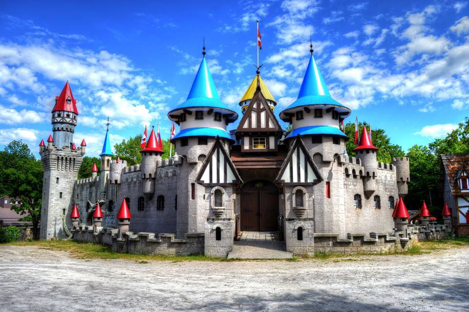 The Castle Village And Enchanted Kingdom Park | 701 Balm Beach Rd E, Midland, ON L4R 4K4, Canada | Phone: (905) 962-3527