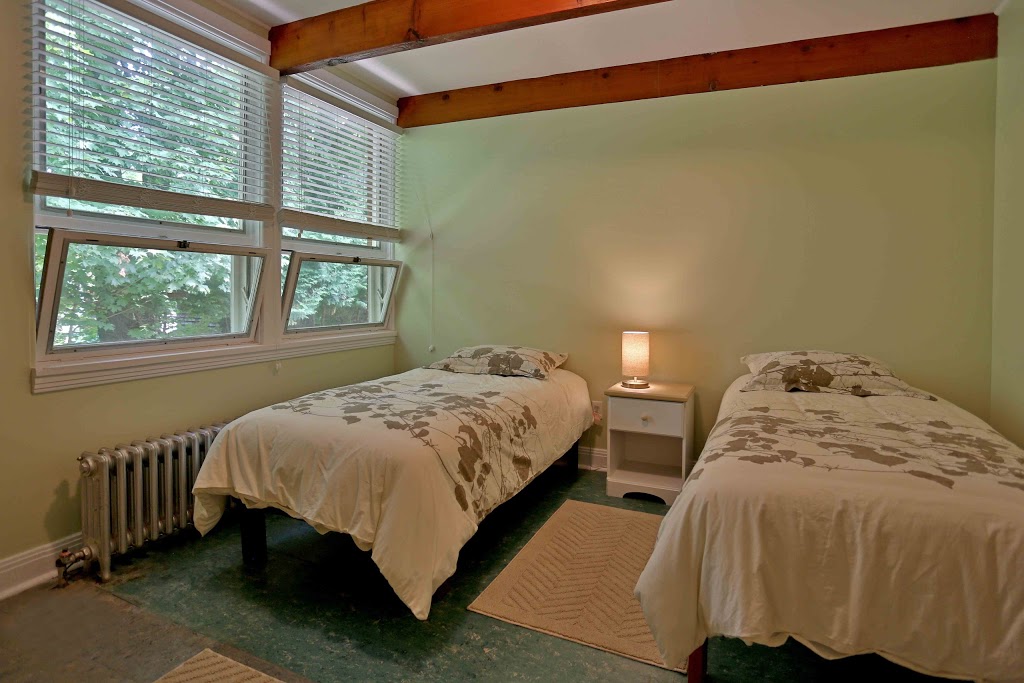 Rozynski Arts Center | 2133 Chemin de Ways Mills, Barnston-Ouest, QC J0B, Canada | Phone: (819) 838-1657