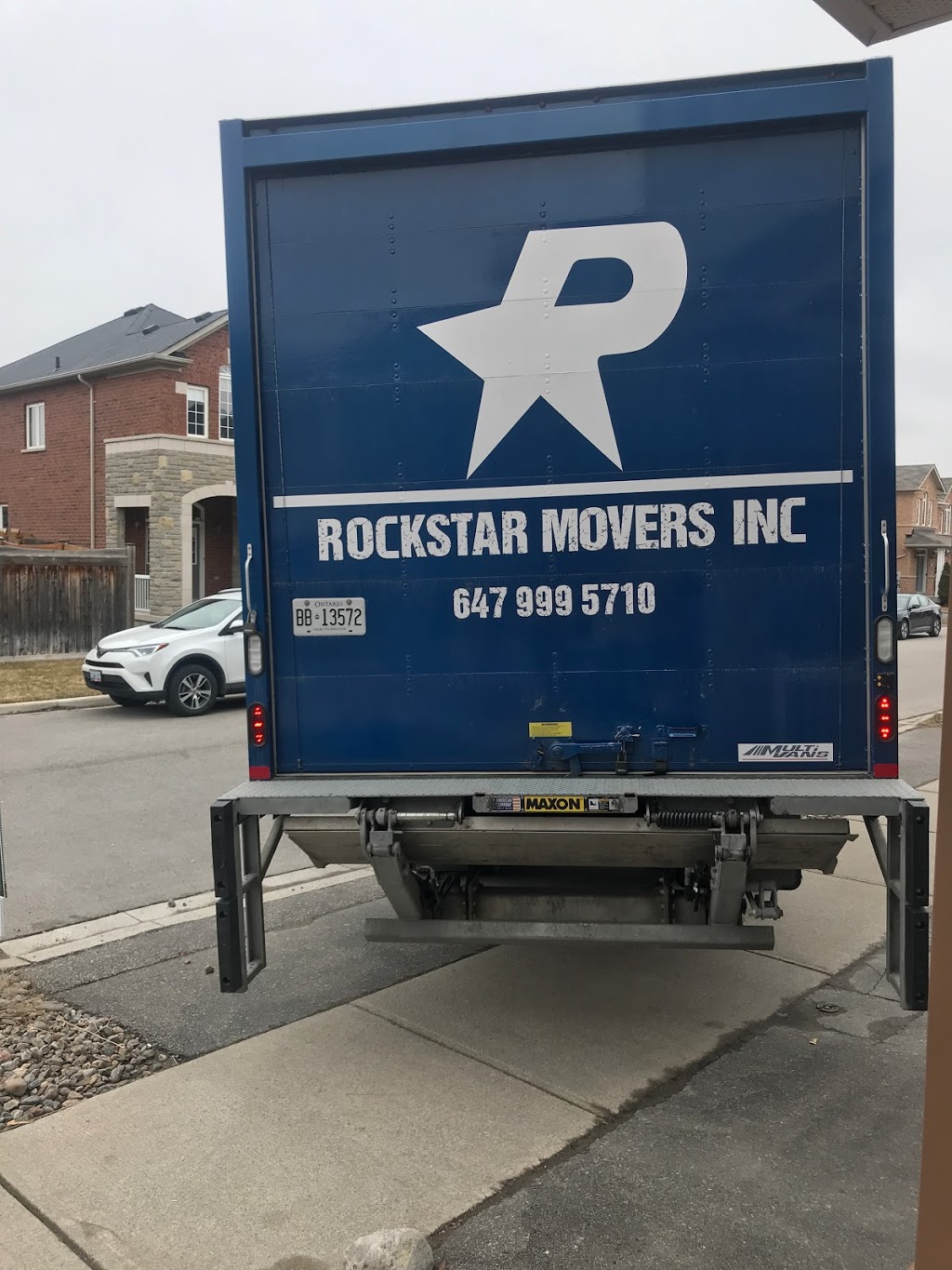 Rockstar Movers Inc | 2065 Amherst Heights Ct, Burlington, ON L7P 4R7, Canada | Phone: (647) 999-5710