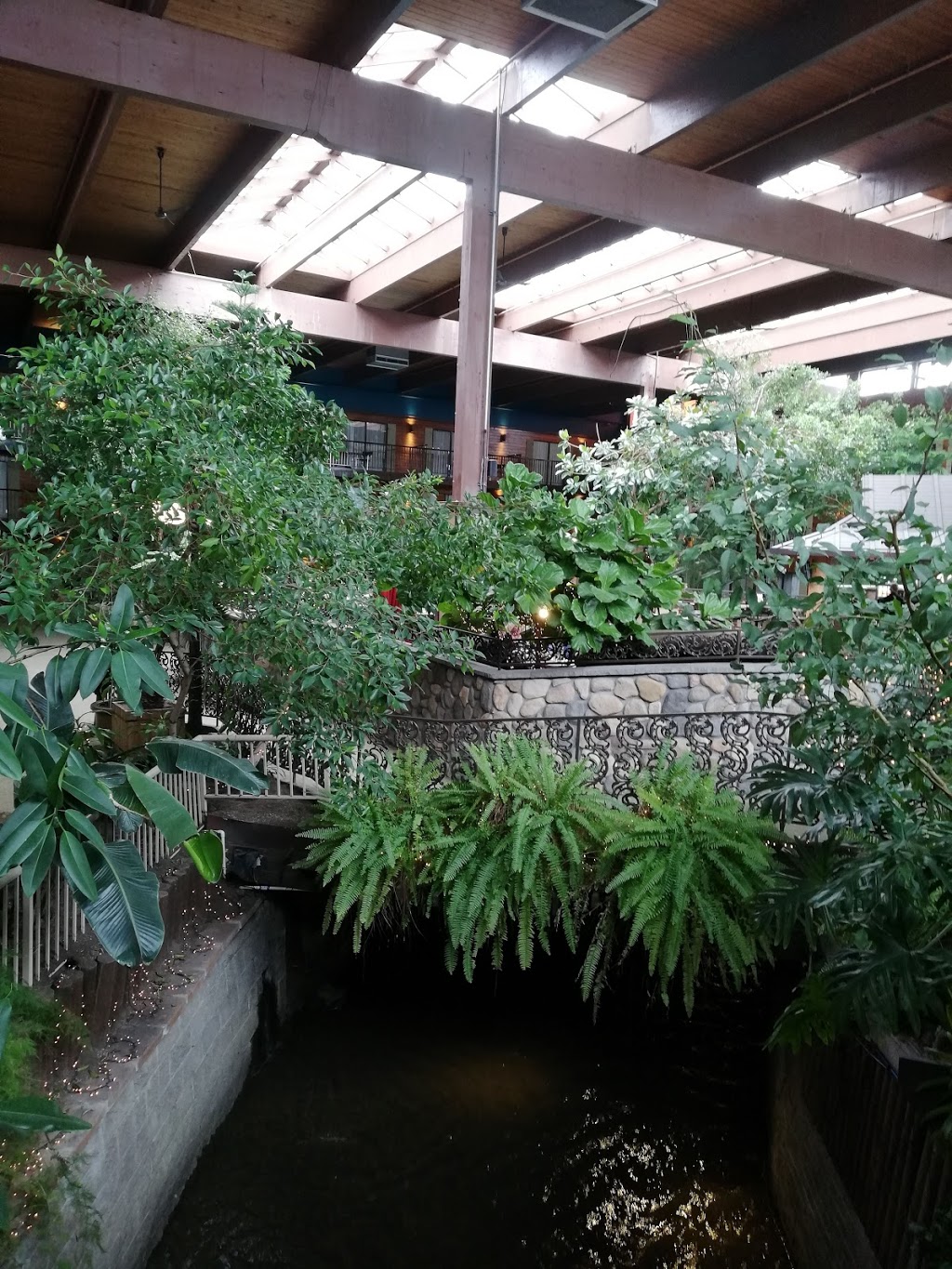 Vernon Lodge and Conference Centre | 3914 32 St, Vernon, BC V1T 5P1, Canada | Phone: (800) 663-4422