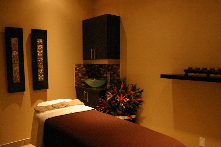 Hair and Spa Retreat | 650 Plains Rd E unit 10, Burlington, ON L7T 2E9, Canada | Phone: (905) 631-7111