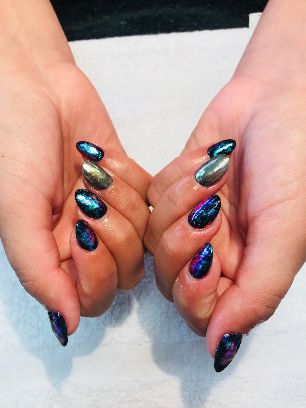 Chic Nails & Spa | 75 Goulet St, Winnipeg, MB R2H 0R5, Canada | Phone: (204) 777-2442