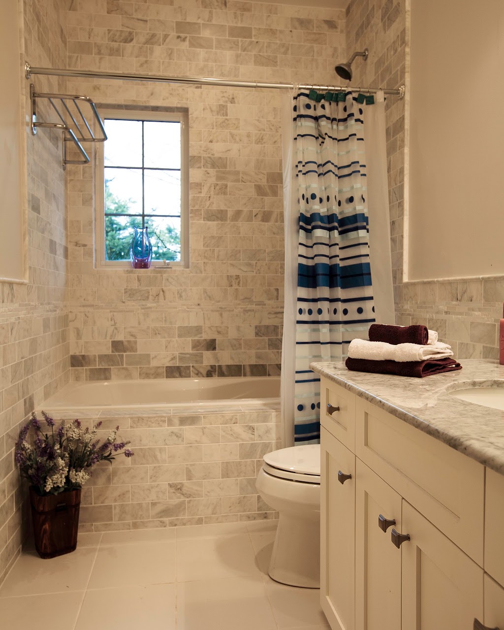 Ferguson Fine Homes | & 2, 74 Centennial Rd #1, Orangeville, ON L9W 1P9, Canada | Phone: (519) 938-0464