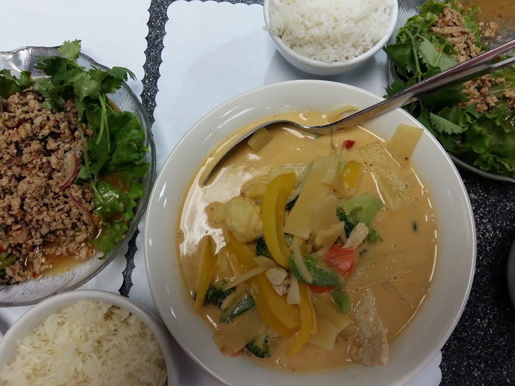 Chantanas Thai Food | 11852 BC-97, Lake Country, BC V4V 1E3, Canada | Phone: (250) 766-6660