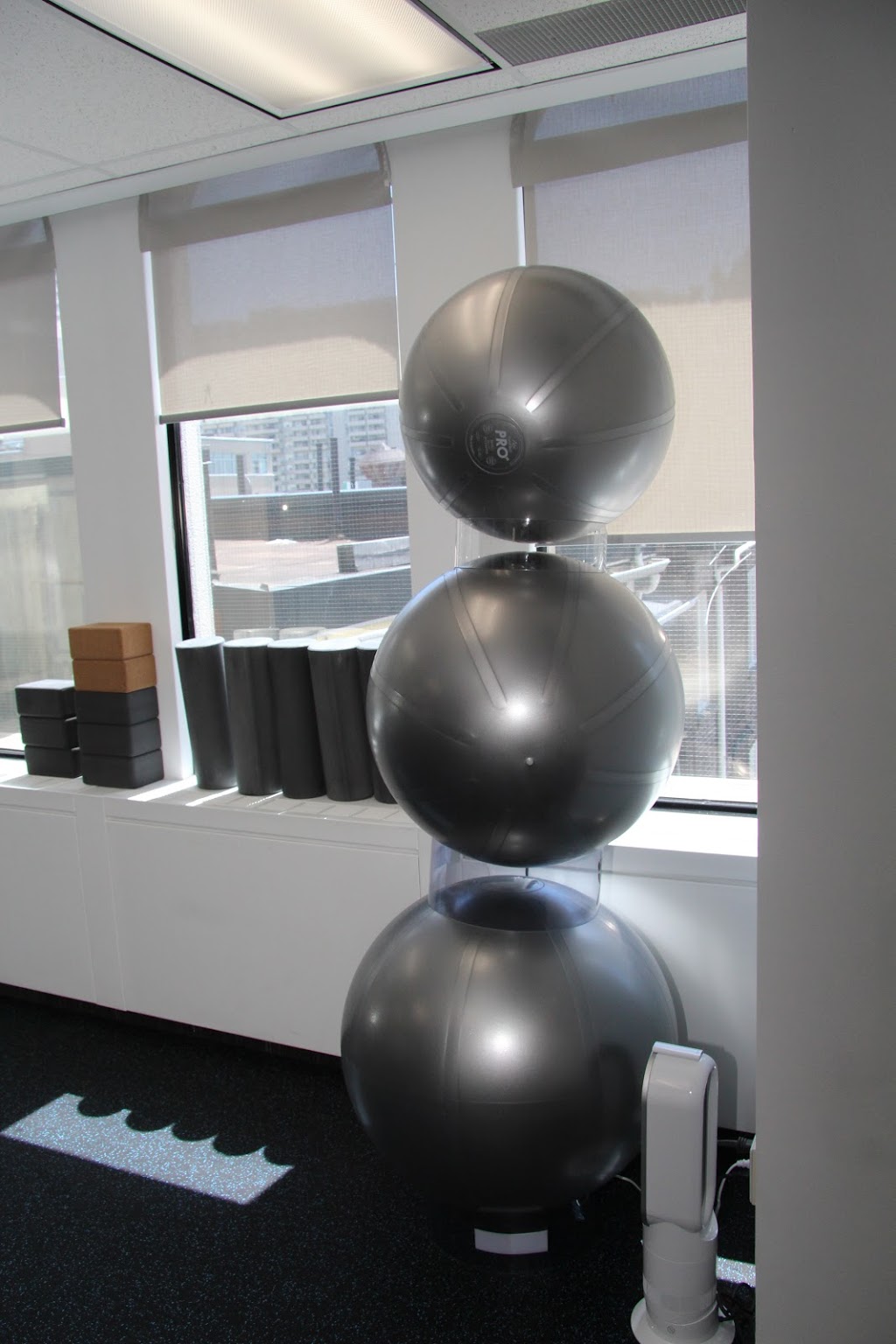 Ace Sports Clinic | 1 St Clair Ave W #302, Toronto, ON M4V 1K6, Canada | Phone: (416) 792-4223