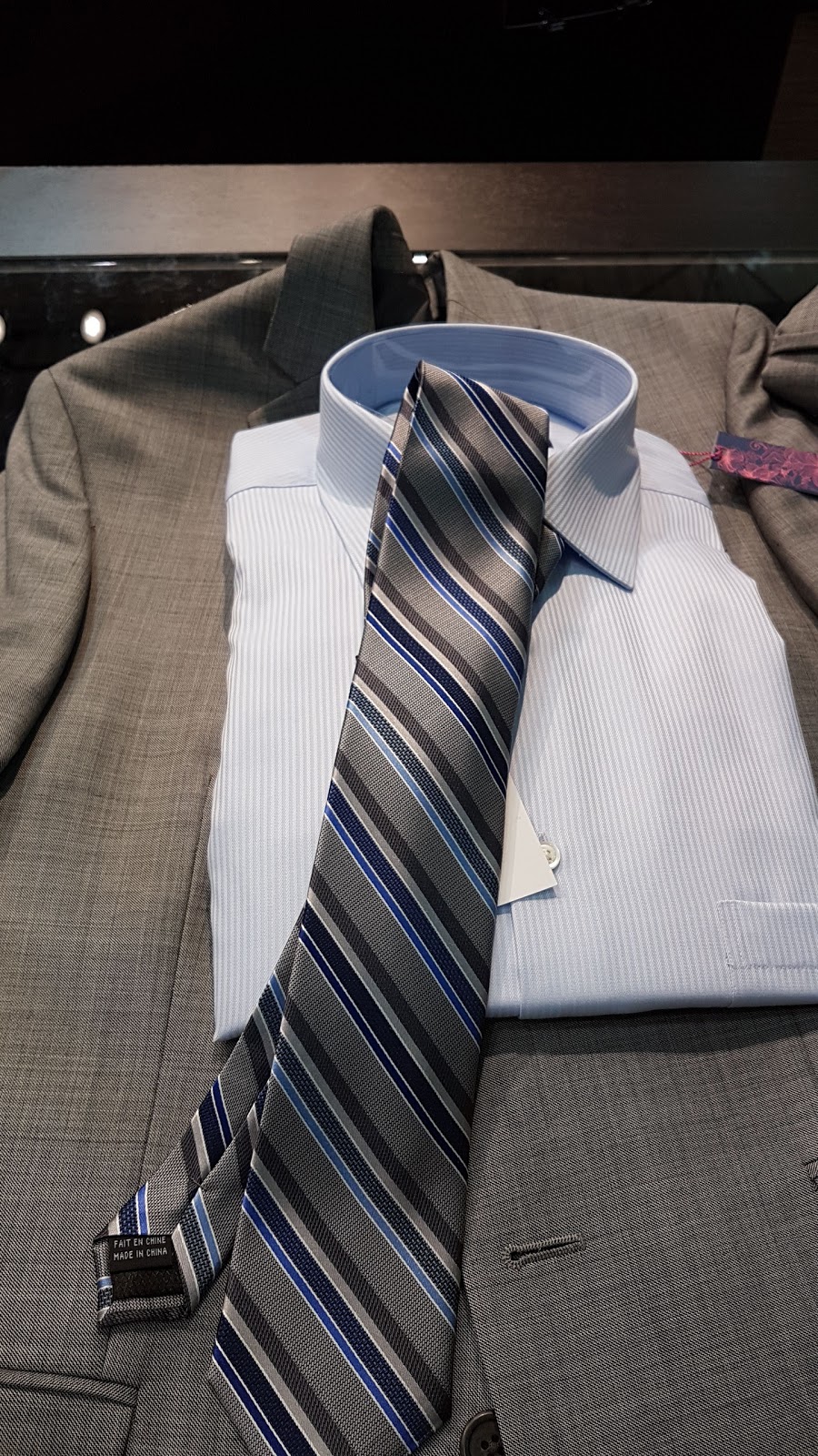 Moores Clothing for Men | 4517 Dundas St, Burlington, ON L7M 5B4, Canada | Phone: (905) 336-9233