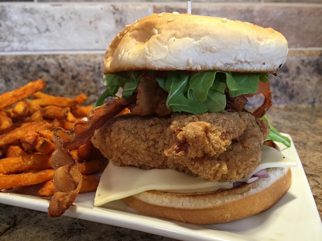 Lakeshore Bistro | 2005 Lakeshore Dr E, Shuniah, ON P7A 0L4, Canada | Phone: (807) 983-3772
