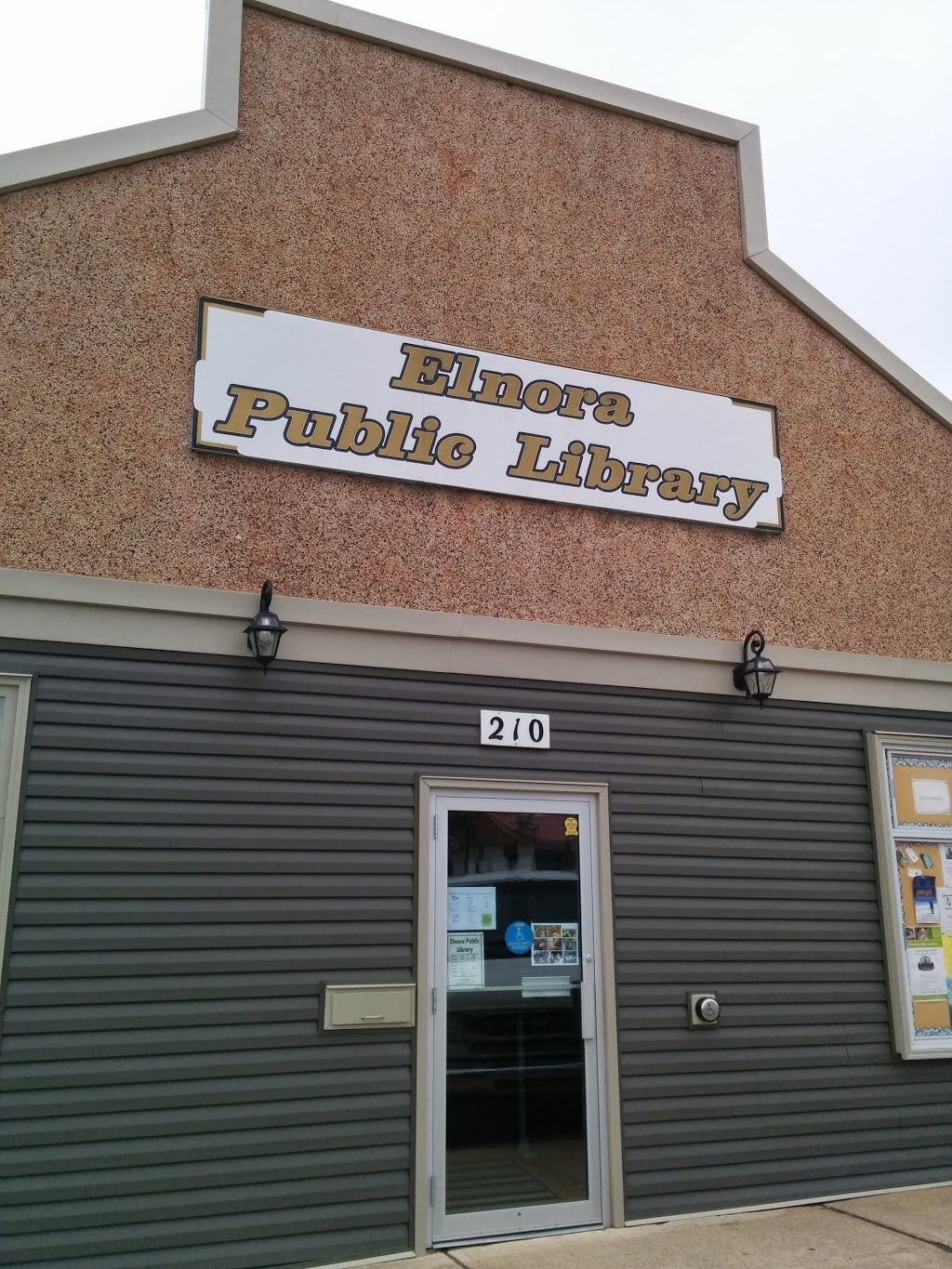 Elnora Public Library | 210 Main St, Elnora, AB T0M 0Y0, Canada | Phone: (403) 773-3966