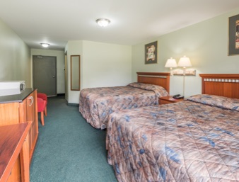 Knights Inn Bracebridge | 400 Manitoba St, Bracebridge, ON P1L 2C6, Canada | Phone: (705) 645-8755