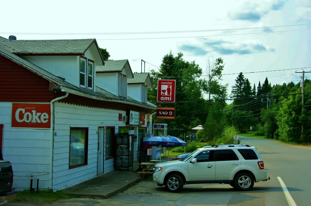 Epicerie Val Des Lacs | 20 Mnt Charron, Val-des-Lacs, QC J0T 2P0, Canada | Phone: (819) 326-5624