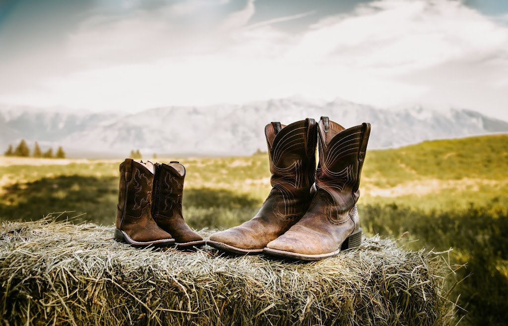 Estelle Gonord Photography | 4597 Purcell Dr, Fairmont Hot Springs, BC V0B 1L2, Canada | Phone: (250) 341-8834