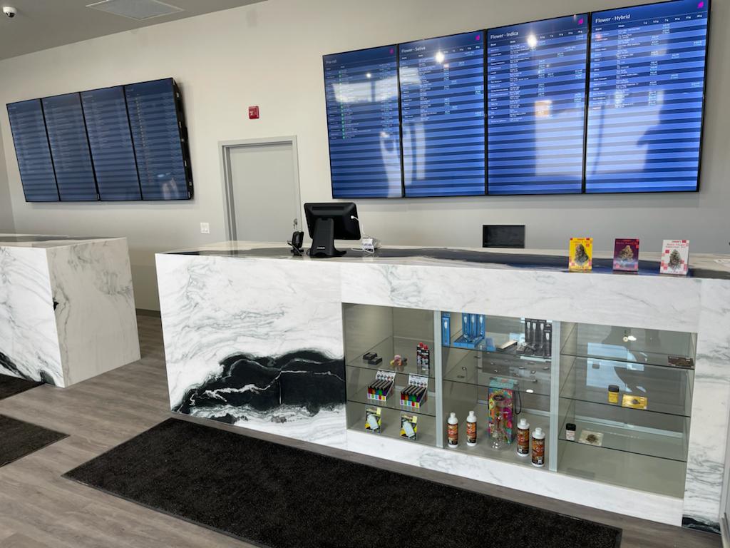 Leaf Life Cannabis - Beacon | 11877 Sarcee Trail NW, Calgary, AB T3R 1W5, Canada | Phone: (587) 317-8233