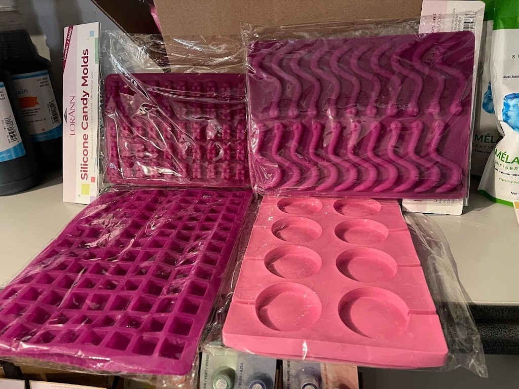 Mission Cakes Baking Supplies | 5727 50 Ave, Lacombe, AB T4L 1M4, Canada | Phone: (403) 848-1135