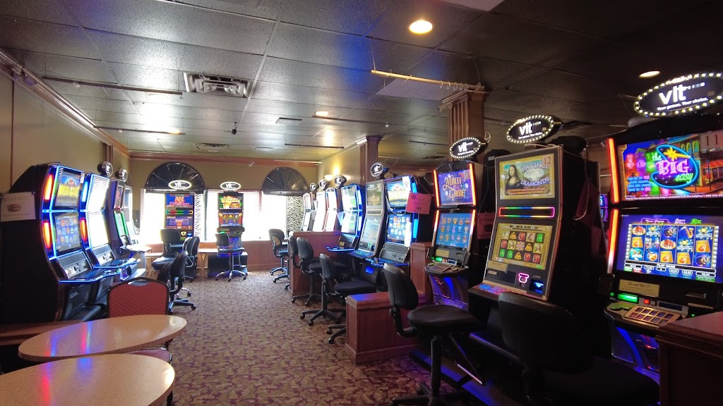 Sundre Motor Inn VLT Lounge | 101 3 St SW, Sundre, AB T0M 1X0, Canada | Phone: (403) 638-4440