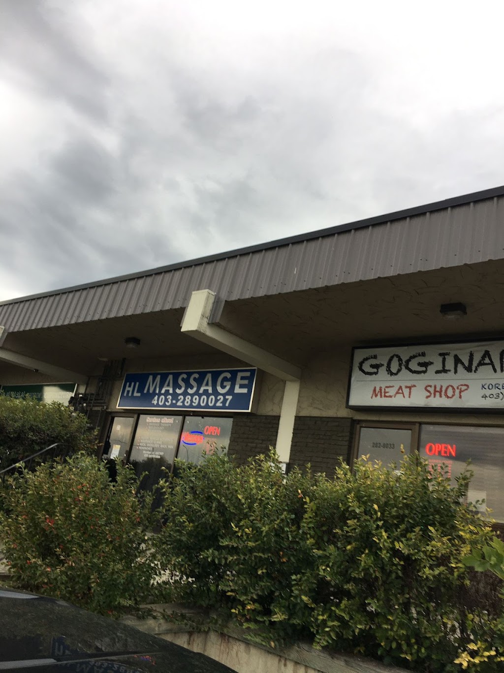HL MASSAGE | 3616 52 Ave NW #31, Calgary, AB T2L 1V9, Canada | Phone: (403) 289-0027