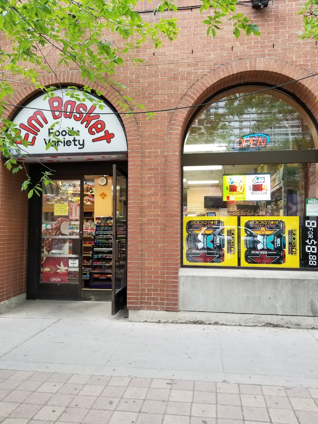 Elm Basket | 23 Elm St, Toronto, ON M5G 1H1, Canada | Phone: (416) 599-9252
