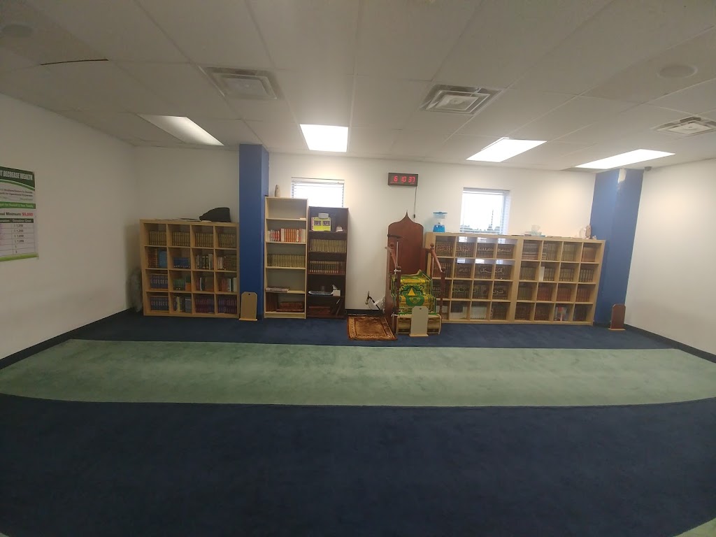 Daru-Al-Ullum Education Community center [Car Wash Building] | 16 Orfus Rd, North York, ON M6A 1L6, Canada | Phone: (647) 269-4020