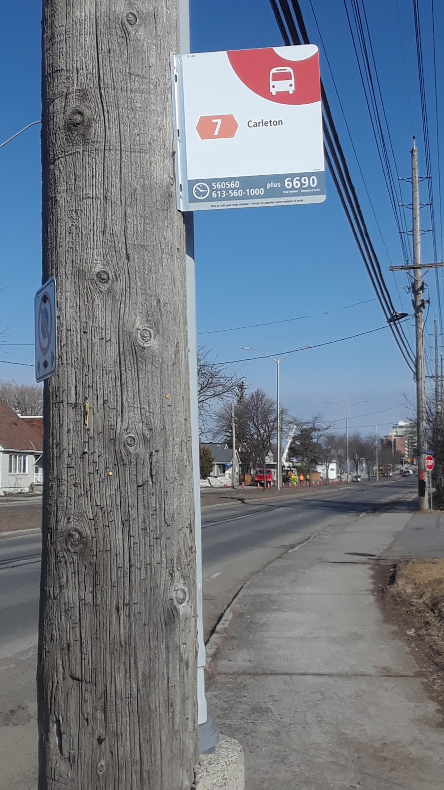 Queen Elizabeth Public School | 689 St. Laurent Blvd, Ottawa, ON K1K 3A6, Canada | Phone: (613) 746-3246