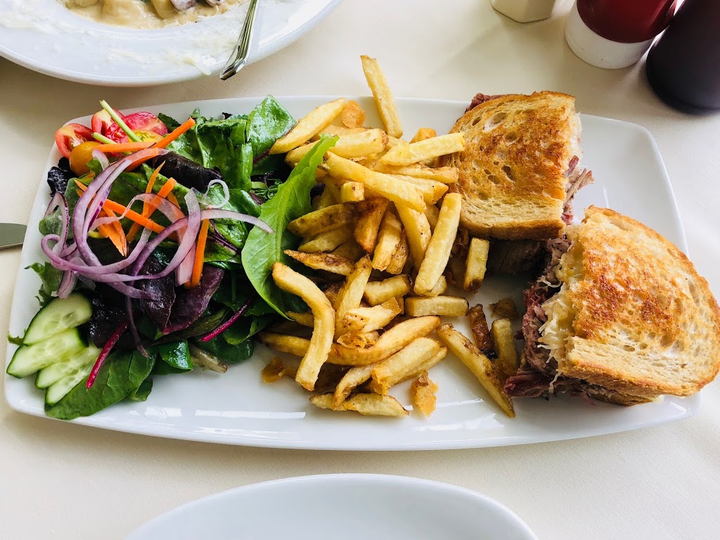 Queenston Heights Restaurant | 14184 Niagara Pkwy, Niagara-on-the-Lake, ON L0S 1J0, Canada | Phone: (905) 262-4276