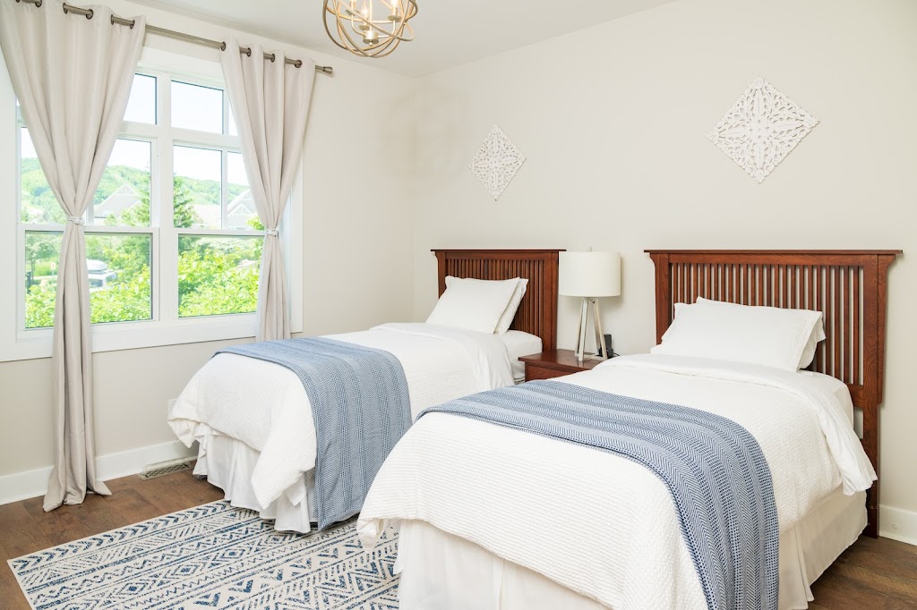 3 Peaks at Blue Mountains Rentals | 125 Fairway Ct Unit 127, The Blue Mountains, ON L9Y 0P8, Canada | Phone: (647) 795-0762