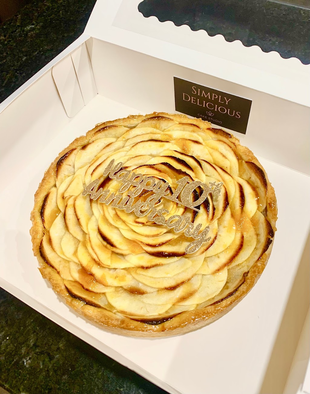 Simply Delicious Cake Studio | 4 Cougarstone Common SW, Calgary, AB T3H 5A3, Canada | Phone: (403) 390-0694