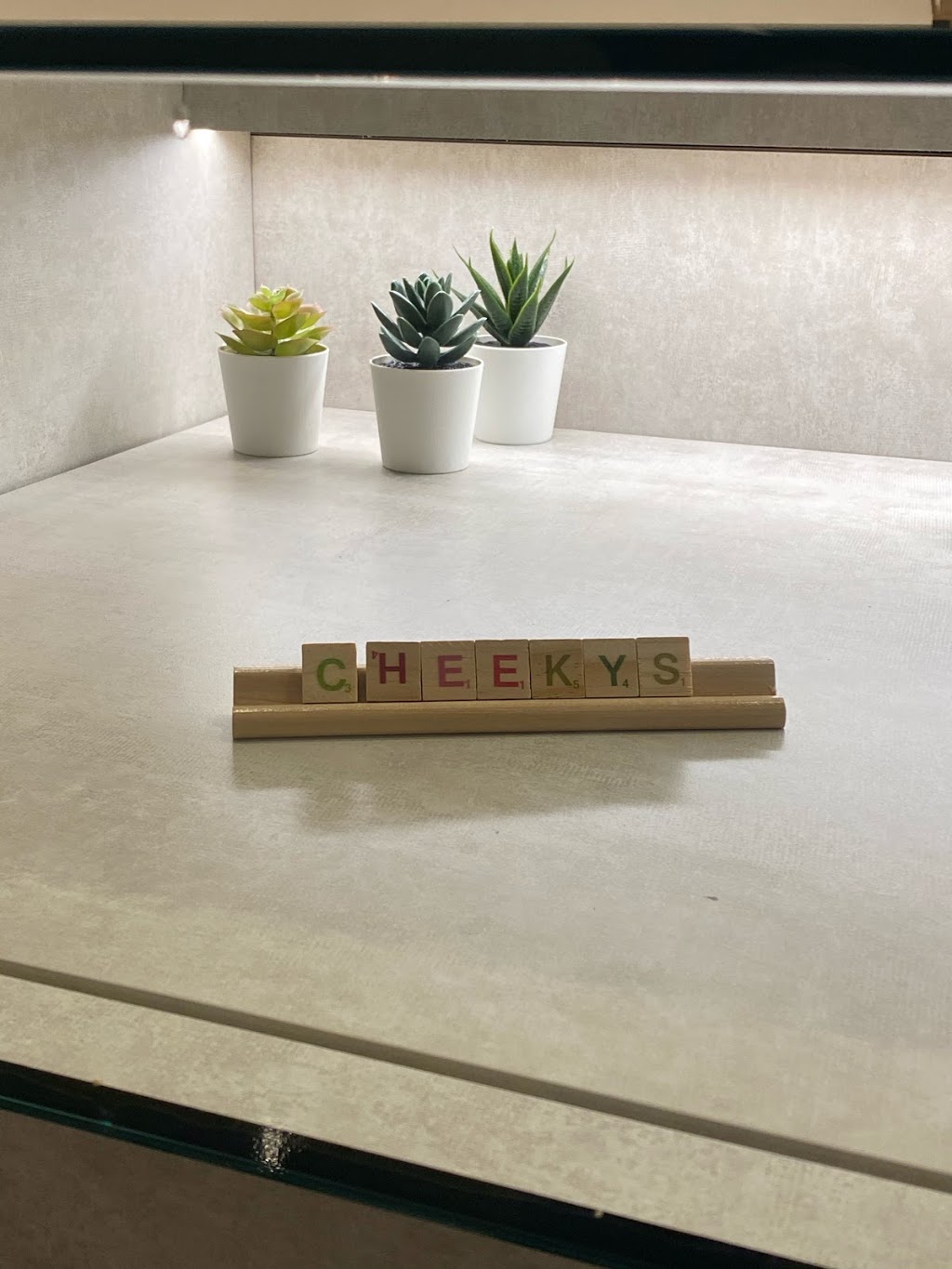 Cheeky’s Cannabis Merchants | 11939 240 St, Maple Ridge, BC V4R 1M7, Canada | Phone: (778) 625-2555