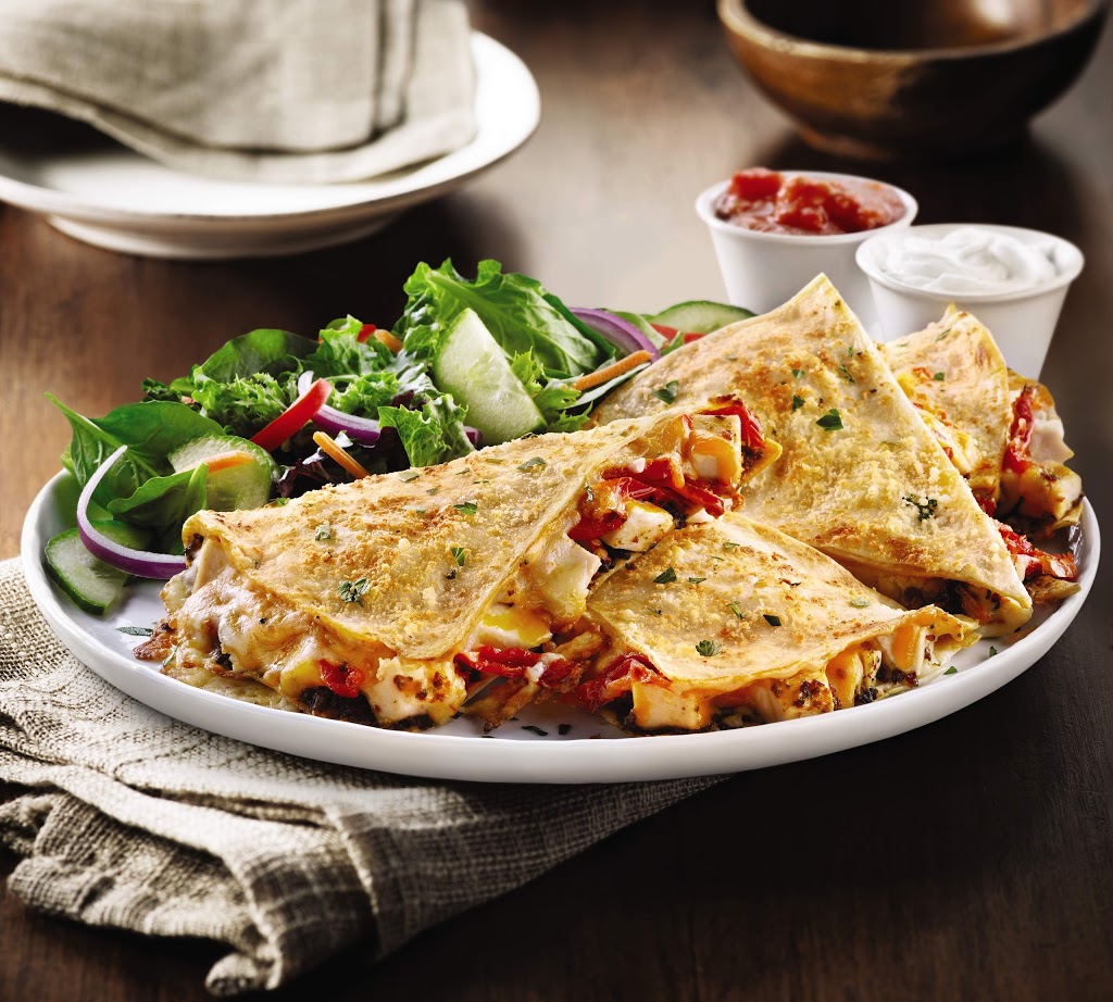 Boston Pizza | 739 Boulevard Arthur-Sauvé, Saint-Eustache, QC J7P 4X5, Canada | Phone: (450) 983-9996