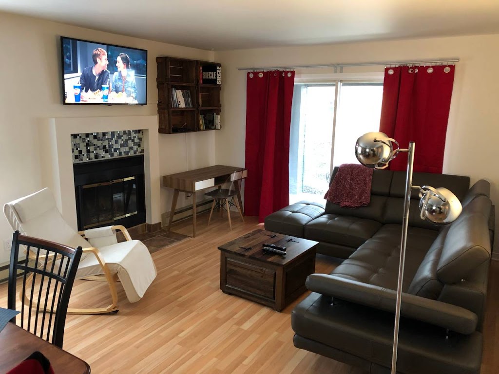 Condo le Chaleureux | 2290 Place du Village unité 215, Magog, QC J1X 6G3, Canada
