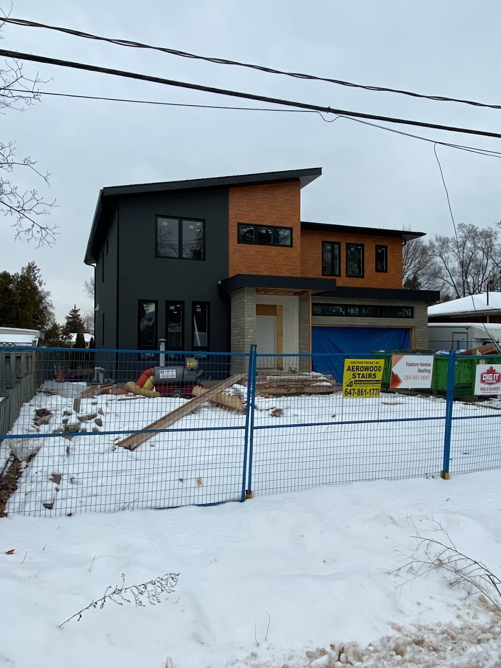 Modern Home Exteriors | 644 East and West Line, Niagara-on-the-Lake, ON L0S 1J0, Canada | Phone: (647) 839-0245