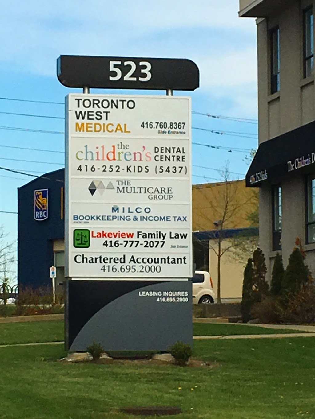 The Childrens Dental Centre | 523 The Queensway, Etobicoke, ON M8Y 1J7, Canada | Phone: (416) 252-5437