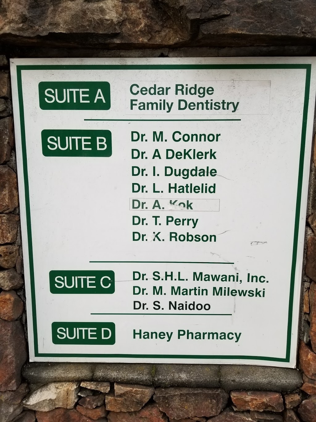 Maple Ridge Dentist - Cedar Ridge Dental | 22195 Dewdney Trunk Rd, Maple Ridge, BC V2X 3H7, Canada | Phone: (604) 463-3931
