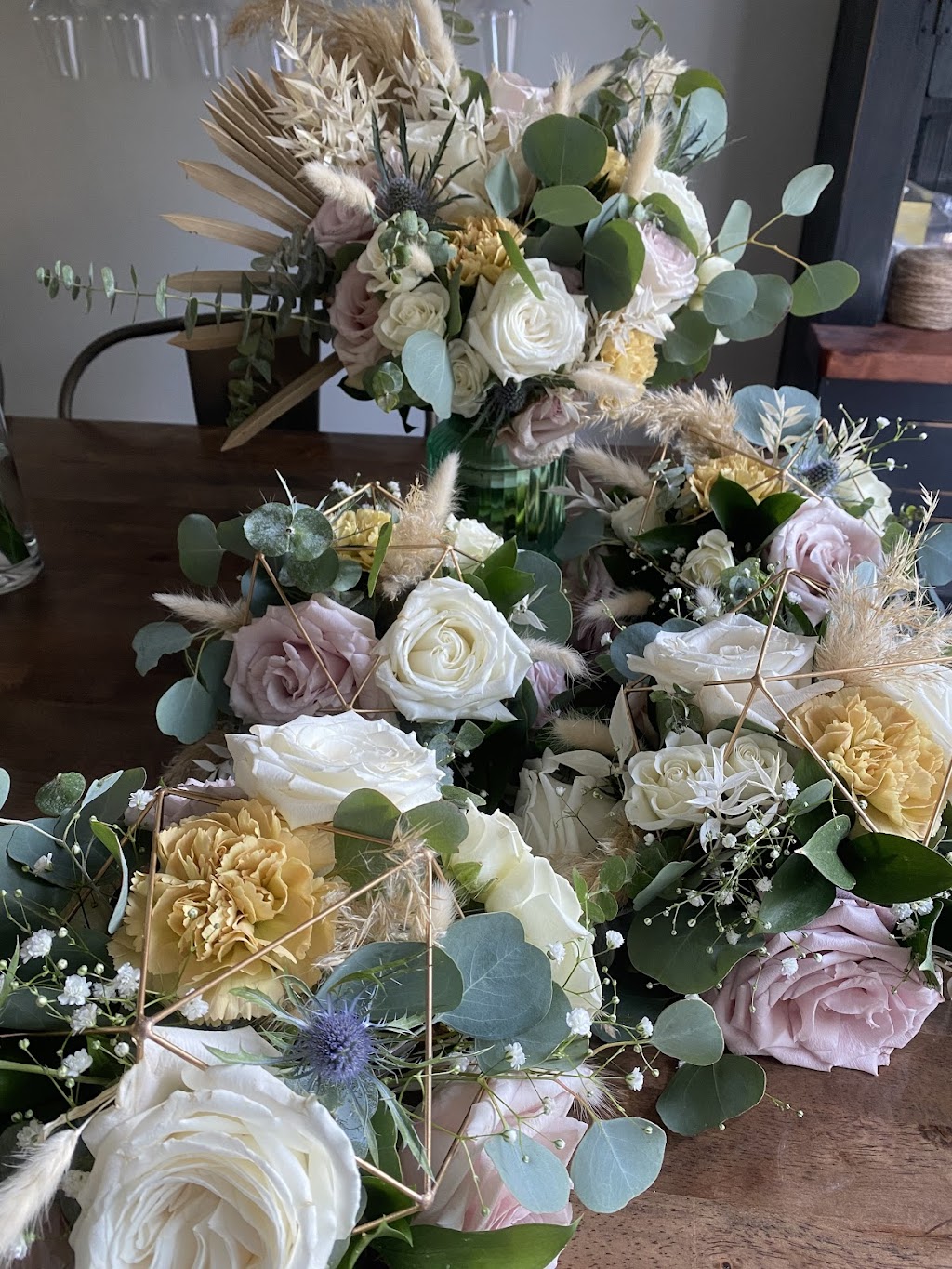 Time 4 Flowers 411 Industrial Road, unit 6, London ON | 411 Industrial Rd, London, ON N5V 3L3, Canada | Phone: (226) 973-6773