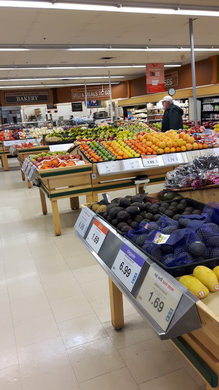 Valu-mart | 5 Main St, Morrisburg, ON K0C 1X0, Canada | Phone: (613) 543-2802