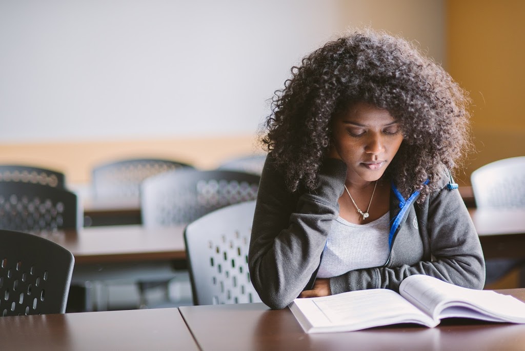 Robertson College | 5907 3 St SE, Calgary, AB T2H 0P3, Canada | Phone: (403) 920-0070