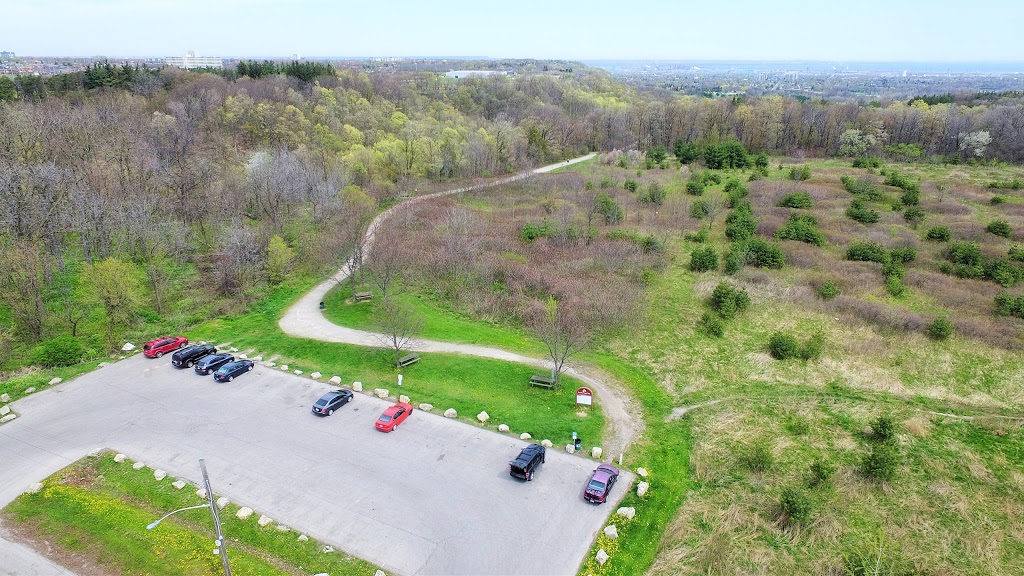 Red Hill Trail - south parking lot | 169 Mud St, Hamilton, ON L8K, Canada