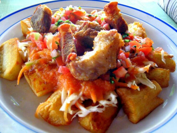 100% SALVADOREÑO Restaurant & Take out | 612 Trethewey Dr, North York, ON M6M 4C3, Canada | Phone: (416) 249-0305