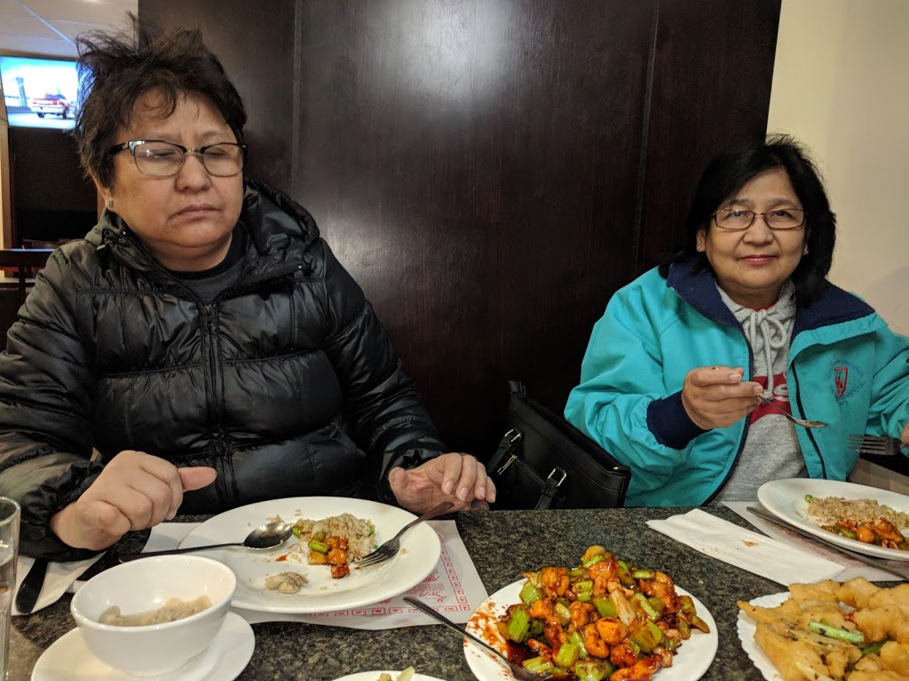 Club House Family Restaurant & Lounge | 5012 16 Ave NW, Calgary, AB T3B 0N3, Canada | Phone: (403) 288-5656